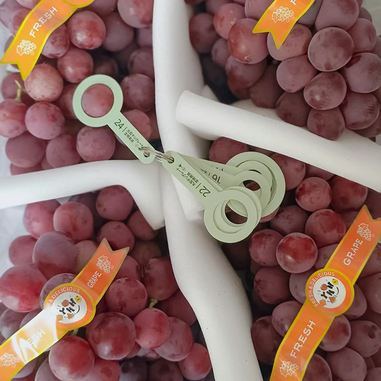 Pinili nga Farm Fresh Red Globe Grapes